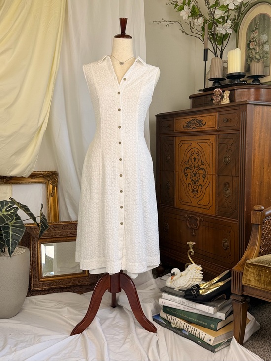 Anne Klein Dresses & Skirts - Anna Klein Minimalist Classic Sleeveless White Button-Front Dress